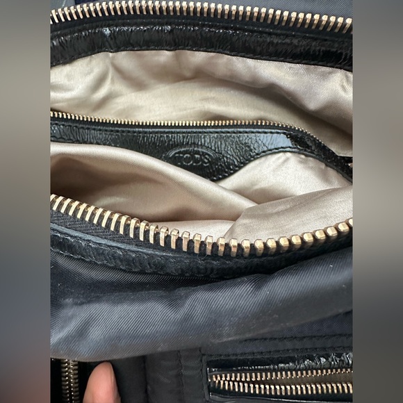 Tod's nylon bag. Excellent condition -14" long x 12" high x 4.5" wide - Picture 5 of 5